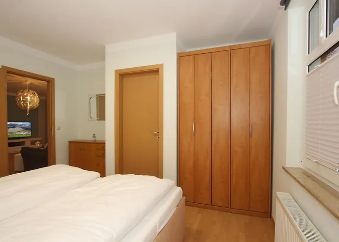 Apartman Res Minervapark Whg 17 *